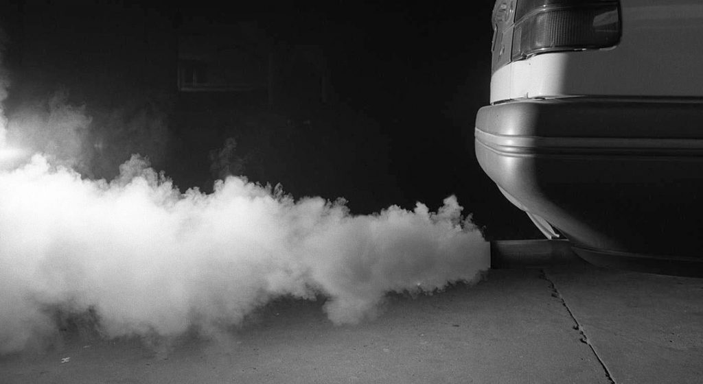 Que faire si ma voiture dégage de la fumée blanche ? ariaautomobilenord